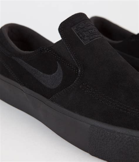 nike janoski slip on black.